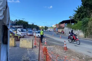 OBRA REQUALIFICA REDE DE ESGOTO DE GRANDE PORTE NA AV. SAN MARTIN