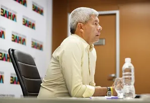 VITÓRIA DA CONQUISTA: JERÔNIMO AUTORIZA PAVIMENTAÇÃO E ENTREGA EQUIPAMENTOS RURAIS