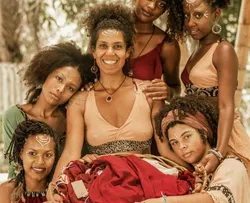PRIMEIRA ESCOLA LIVRE E GRATUITA DE MODA, ARTE E CULTURA DA BAHIA INICIA ATIVIDADES EM CACHOEIRA; SAIBA MAIS