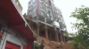 PREFEITURA DE SALVADOR FECHA CONTRATO PARA OBRAS DE RECUPERAÇÃO ESTRUTURAL DE PRÉDIO QUE DESABOU NO POLITEAMA