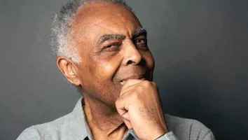 GILBERTO GIL FALA SOBRE RELAÇÃO COM A MACONHA: "O MEU IMPULSO DAQUELE MOMENTO"