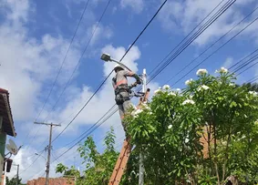 PREFEITURA AMPLIA REDE DE ILUMINAÇÃO NA ILHA DE BOM JESUS DOS PASSOS