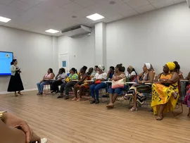 VIGILÂNCIA SANITÁRIA REALIZA TREINAMENTO DE BOAS PRÁTICAS PARA MANIPULAÇÃO DE ALIMENTOS COM TRABALHADORES DO SETOR INFORMAL EM SALVADOR