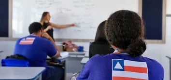MEC DÁ AVAL A NOVA REGRA QUE EXIGE CURSO 50% PRESENCIAL PARA PROFESSOR