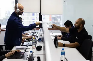 38% DOS EMPREGADOS COM FORMAÇÃO SUPERIOR NO BRASIL ESTÃO EM FUNÇÕES ABAIXO DE SUA ESCOLARIDADE
