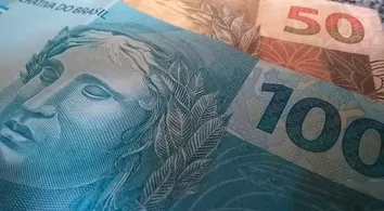 REAJUSTES SALARIAIS MARCAM MAIOR AVANÇO EM 9 ANOS
