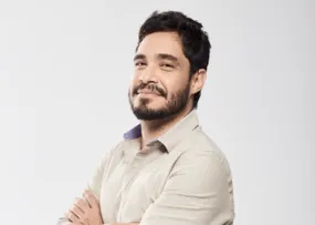 HUMORISTA DIOGO ALMEIDA APRESENTA ESPETÁCULO EM HOMENAGEM AOS PROFESSORES EM SALVADOR