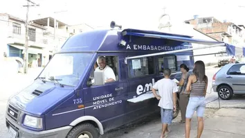 BAIRRO DA PAZ RECEBE ATENDIMENTO DA UNIDADE MÓVEL DA EMBASA
