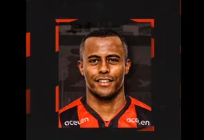 VITÓRIA ANUNCIA A CONTRATAÇÃO DO ATACANTE CARLOS EDUARDO; SAIBA QUEM É