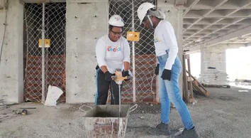 PROJETO MD SOCIAL, DA MOURA DUBEUX, FORMA MÃO DE OBRA PARA AMPLIAR PARTICIPAÇÃO FEMININA NA CONSTRUÇÃO CIVIL