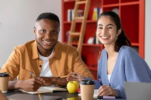 UNIVERSIDADE OFERECE CURSOS GRATUITOS PARA ESTUDANTES E PROFISSIONAIS DE PSICOLOGIA E PEDAGOGIA