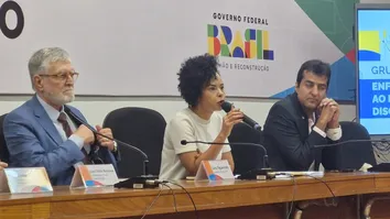 MEC LANÇA GT DE COMBATE A BULLYING E DISCRIMINAÇÃO NA ESCOLA