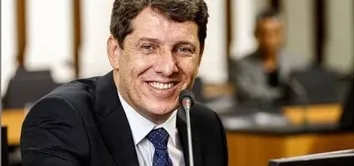 ZÉ COCÁ CRITICA GOVERNO LULA E DIZ QUE SITUAÇÃO DOS MUNICÍPIOS MUDOU POUCO