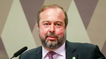 CONTA DE LUZ DEVE CAIR ATÉ 10% EM SETEMBRO, DIZ MINISTRO