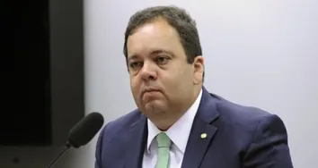 PRESIDÊNCIA DA CÂMARA: ELMAR NASCIMENTO TENTA ATRAIR APOIO DE PETISTAS