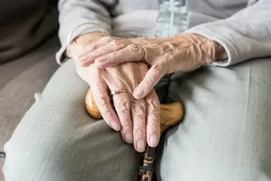 EXPECTATIVA DE VIDA NO BRASIL EM 2023 ERA DE 76,4 ANOS, DIZ IBGE