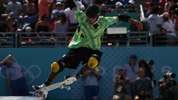 AUGUSTO AKIO CONQUISTA MEDALHA DE BRONZE NO SKATE PARK EM PARIS