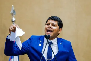 DIEGO CASTRO COBRA SEAP POR INFORMAÇÕES E VISITA A PRESOS BAIANOS DETIDOS EM 8 DE JANEIRO