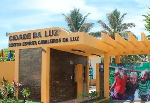 CIDADE DA LUZ REALIZA JANTAR BENEFICENTE COM SHOW MUSICAL DE MARIENE DE CASTRO E ROBERTO MENDES E APRESENTAÇÃO DE PINTURA MEDIÚNICA DE JOSÉ MEDRADO