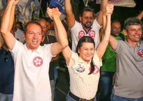 TITO LEVA CAMINHADA DA MUDANÇA PARA O LOTEAMENTO MIMOSO
