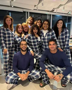PRETA GIL CELEBRA FIM DO PRIMEIRO CICLO DE TRATAMENTO CONTRA O CÂNCER COM FESTA DO PIJAMA SURPRESA EM SÃO PAULO