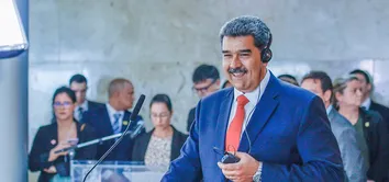 NICOLÁS MADURO DECRETA ADIANTAMENTO DO NATAL NA VENEZUELA PARA 1º DE OUTUBRO