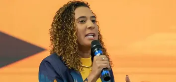 ANIELLE LAMENTA TENTATIVAS DE PRESSIONAR E CULPABILIZAR AS VÍTIMAS NO CASO ENVOLVENDO SILVIO ALMEIDA