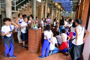 ALUNOS DA REDE MUNICIPAL DE ENSINO VISITAM CASA DO BENIM DURANTE A PRIMAVERA DOS MUSEUS