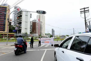SEMANA DO TRÂNSITO ABORDA 300 CONDUTORES NAS PRINCIPAIS VIAS DA CAPITAL BAIANA