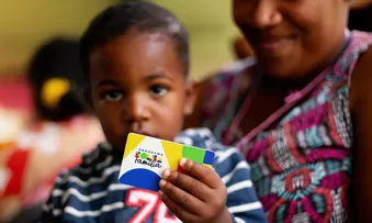 CAIXA PAGA BOLSA FAMÍLIA A BENEFICIÁRIOS COM NIS DE FINAL 5