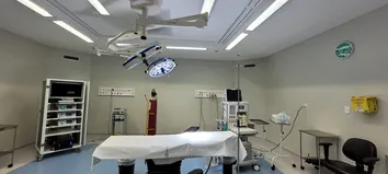 CENTRO CIRÚRGICO DO HOSPITAL METROPOLITANO CONTA COM PARQUE TECNOLÓGICO AVANÇADO