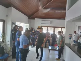 GUARDAS CIVIS DE PORTO SEGURO PROTESTAM POR REAJUSTE SALARIAL