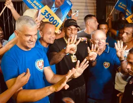 MAIOR CAMINHADA DA CAMPANHA DE JOSÉ RONALDO LEVA MULTIDÃO ÀS RUAS DA QUEIMADINHA COM A PRESENÇA DE OH POLÊMICO