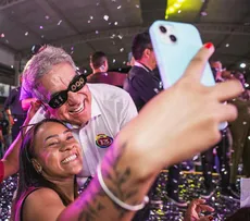 ZÉ NETO SUPERA CONCORRENTES E LIDERA ENGAJAMENTO NAS REDES SOCIAIS EM FEIRA DE SANTANA, APONTA LEVANTAMENTO