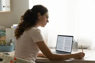 5 PROFISSÕES PARA QUEM GOSTA DE LEITURA E ESCRITA