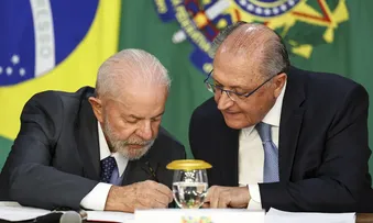 APEX ASSINA CONVÊNIOS DE R$ 537 MILHÕES PARA INCENTIVAR EXPORTAÇÃO