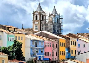 CONDER INICIA PINTURA NA IGREJA DO SANTÍSSIMO SACRAMENTO E EM OUTROS 56 IMÓVEIS NA RUA DO PASSO
