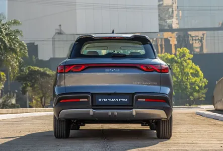 BYD LANÇA O YUAN PRO PARA CONCORRER COM OUTROS SUVs DO MERCADO. VEJA PREÇOS E FOTOS