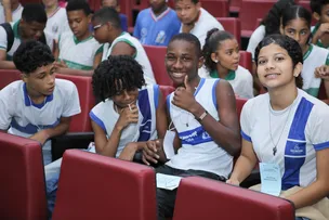 AULÃO PREPARA ALUNOS DE ESCOLA MUNICIPAL PARA OLÍMPIADAS DE MATEMÁTICA