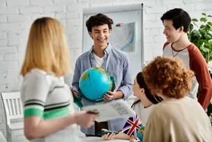 ENSINO BILÍNGUE TRAZ VANTAGENS QUE VÃO ALÉM DO APRENDIZADO DE IDIOMA