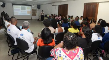AGENTES DE SAÚDE DO SUBÚRBIO SÃO CAPACITADOS PARA DIAGNOSTICAR CASOS DE HANSENÍASE NA COMUNIDADE