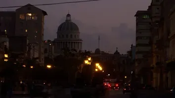 CUBA SOFRE APAGÃO NACIONAL APÓS FALHA EM USINA ELÉTRICA