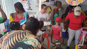 INICIATIVA DA SMS PROMOVE DIVERSÃO E LAZER PARA CRIANÇAS ATENDIDAS EM UNIDADES DE SAÚDE EM SALVADOR