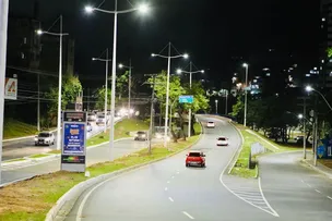 AVENIDA REITOR MIGUEL CALMON GANHA NOVA ILUMINAÇÃO EM LED