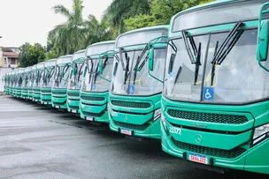 PREFEITURA DE SALVADOR ENTREGA NOVOS ÔNIBUS COM AR-CONDICIONADO