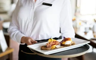 BARES E RESTAURANTES É SEGUNDO SETOR QUE MAIS CRIOU EMPREGOS FORMAIS NO MÊS DE AGOSTO