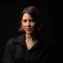 ENTREVISTA COM EDUARDA DUBEUX, DIRETORA COMERCIAL E MARKETING DA MOURA DUBEUX