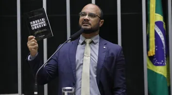 CARTILHA DA TATUAGEM DE CAPITÃO ALDEN É LEMBRADA POR JORNAL DA BAHIA