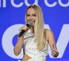APRESENTADORA ELIANA REVELA OS NOVOS JURADOS E FANTASIAS DO 'THE MASKED SINGER BRASIL'