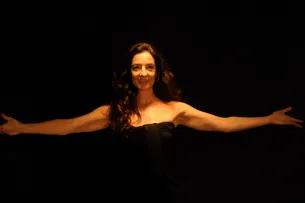 PREMIADO ESPETÁCULO 'A ALMA IMORAL', DE CLARICE NISKIER, RETORNA A SALVADOR COM APRESENTAÇÕES NO TEATRO SESC CASA DO COMÉRCIO